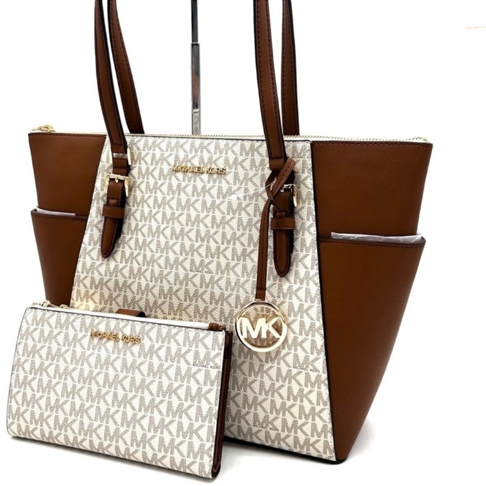 Michael Kors Large Charlotte Tote Bag & Large Double Zip Wallet Vanilla/Brown - Picture 3 of 13